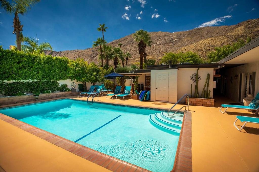 hotels with balcony in Palm Springs Palm Springs Art Museum