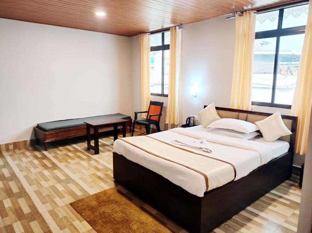 hotels with balcony in Gangtok Namgyal Institute Of Tibetology