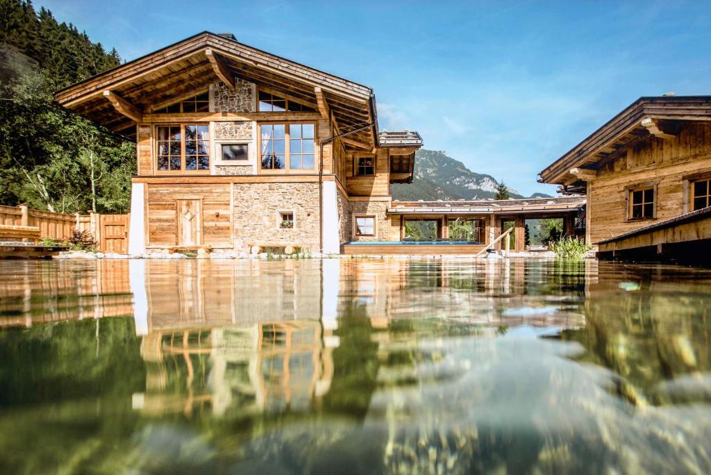 hotels with balcony in Pertisau