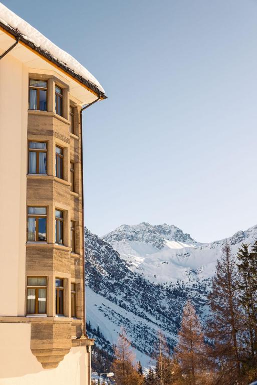 hotels with balcony in Arosa