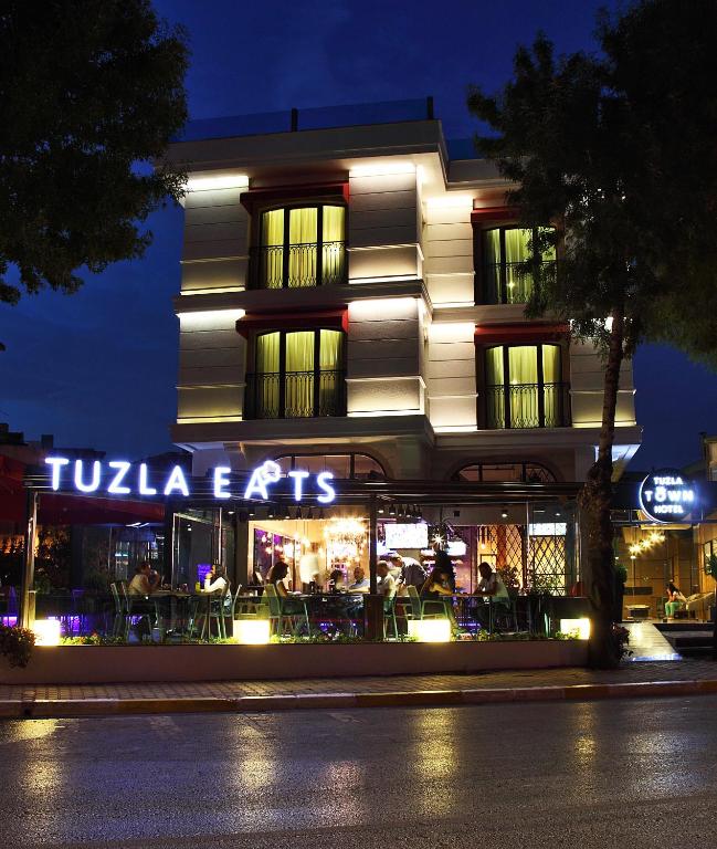 hotels with balcony in Tuzla