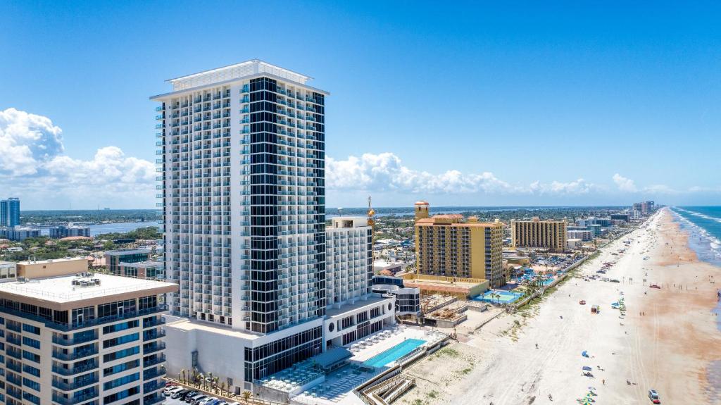 hotels with balcony in Daytona Beach