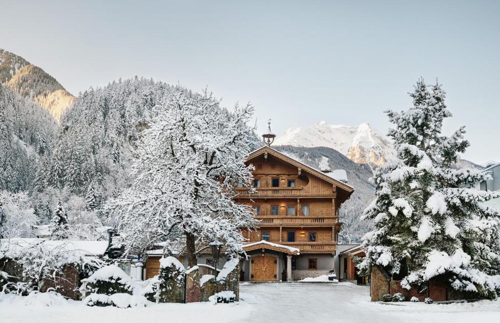 hotels with balcony in Mayrhofen