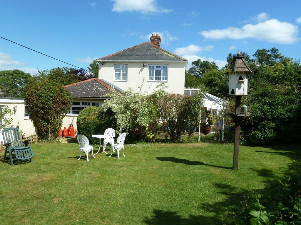 hotels with balcony in Wiltshire