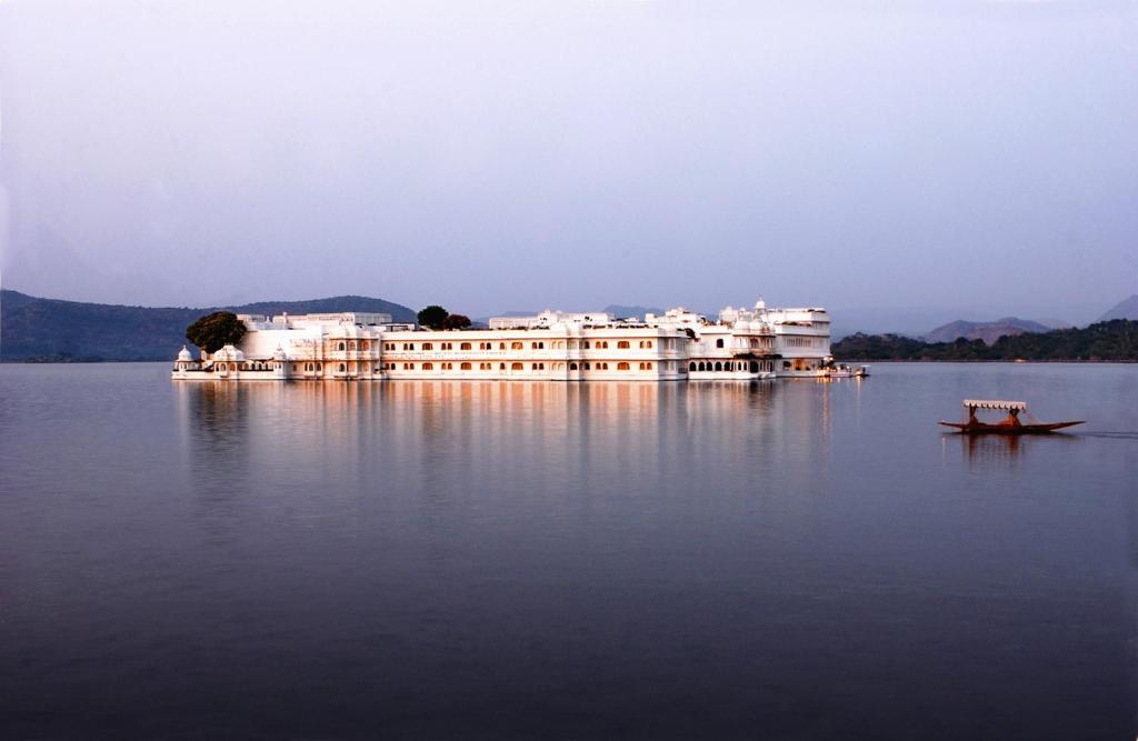 hotels with balcony in Udaipur