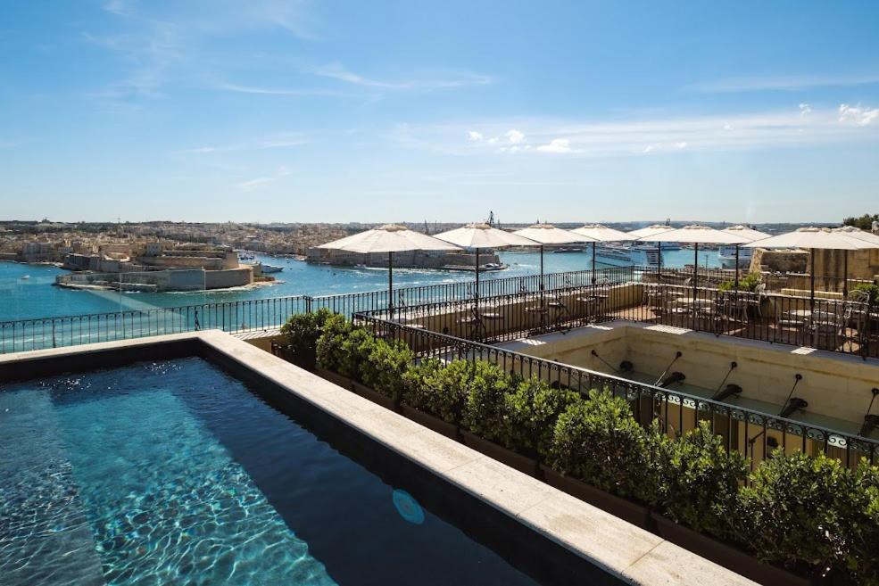 hotels with balcony in Valletta