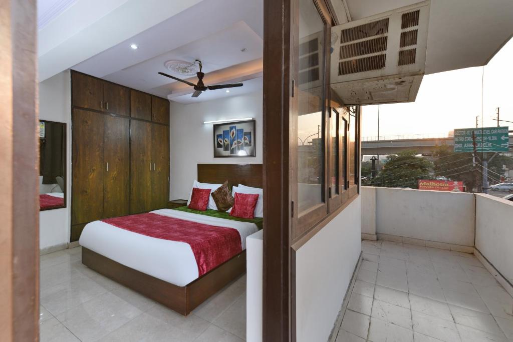 hotels with balcony in Noida