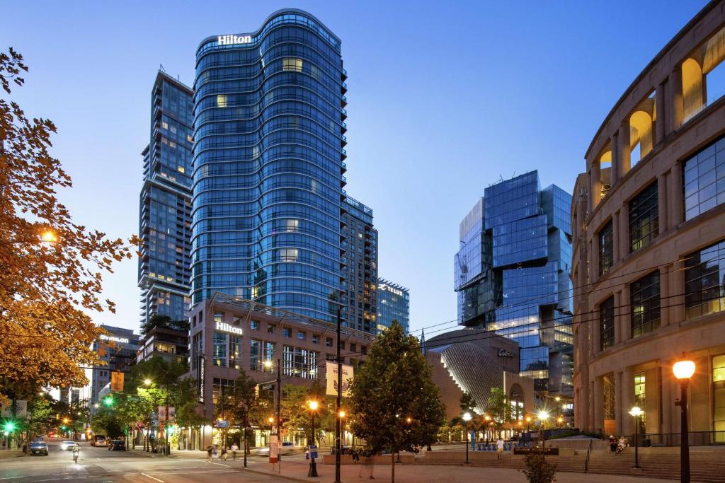 hotels with balcony in Vancouver