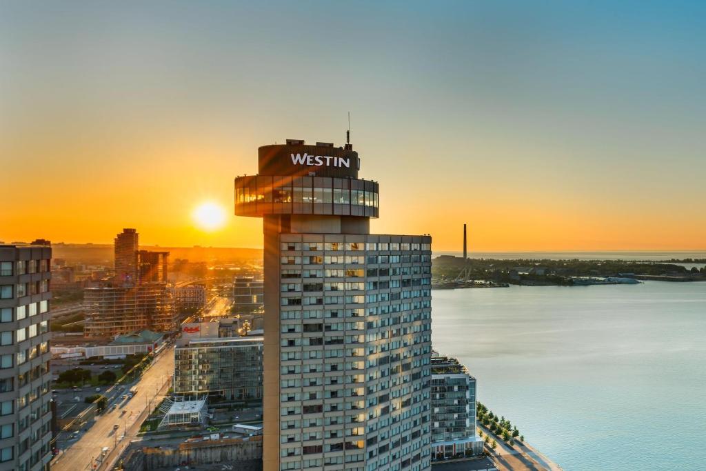 hotels with balcony in Toronto The Annex