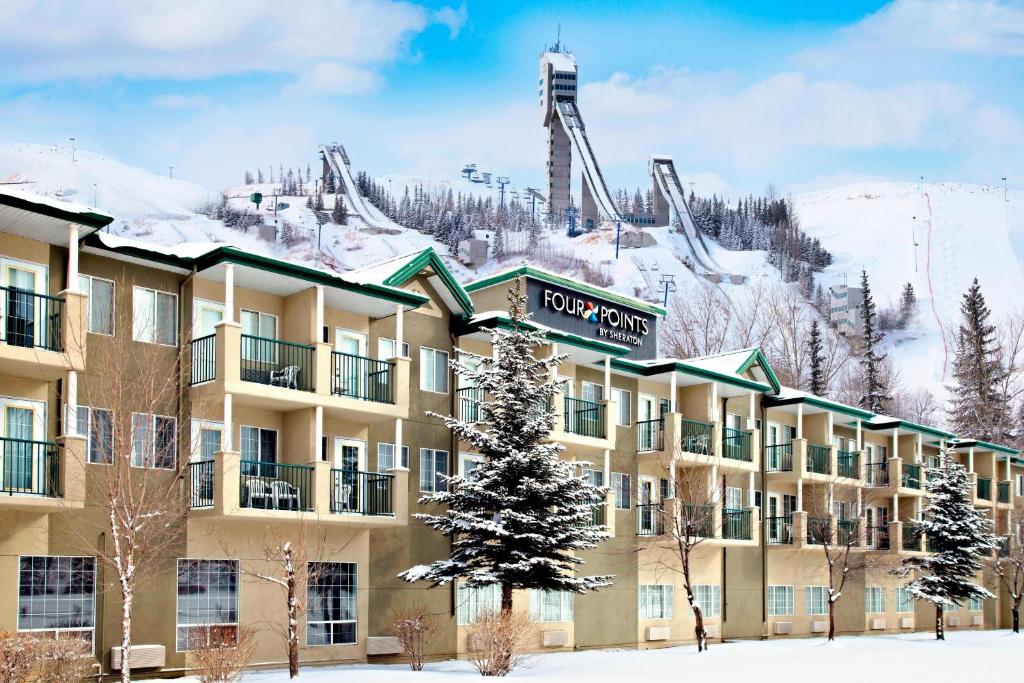 hotels with balcony in Calgary Princes Island Park