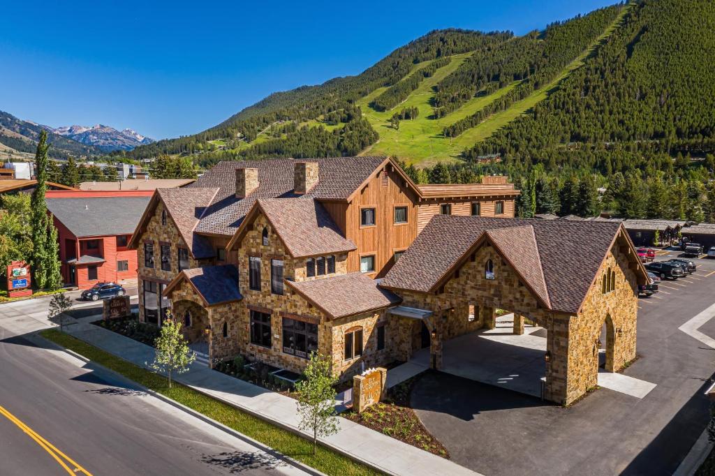 hotels with balcony in Wyoming