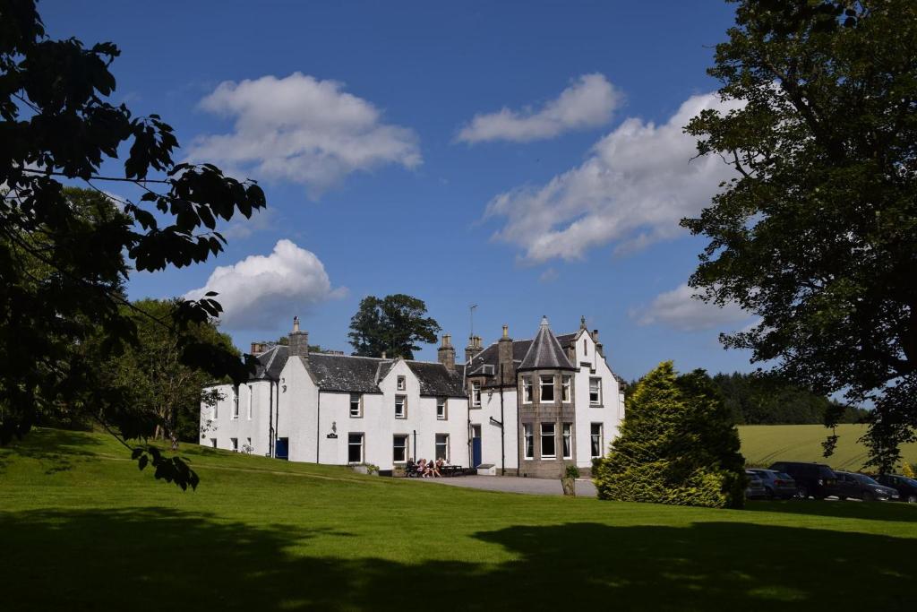 hotels with balcony in Aberdeenshire