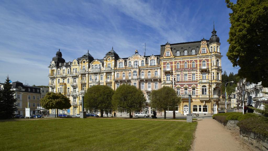 hotels with balcony in Marianske Lazne