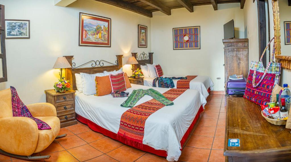 hotels with balcony in Antigua Guatemala