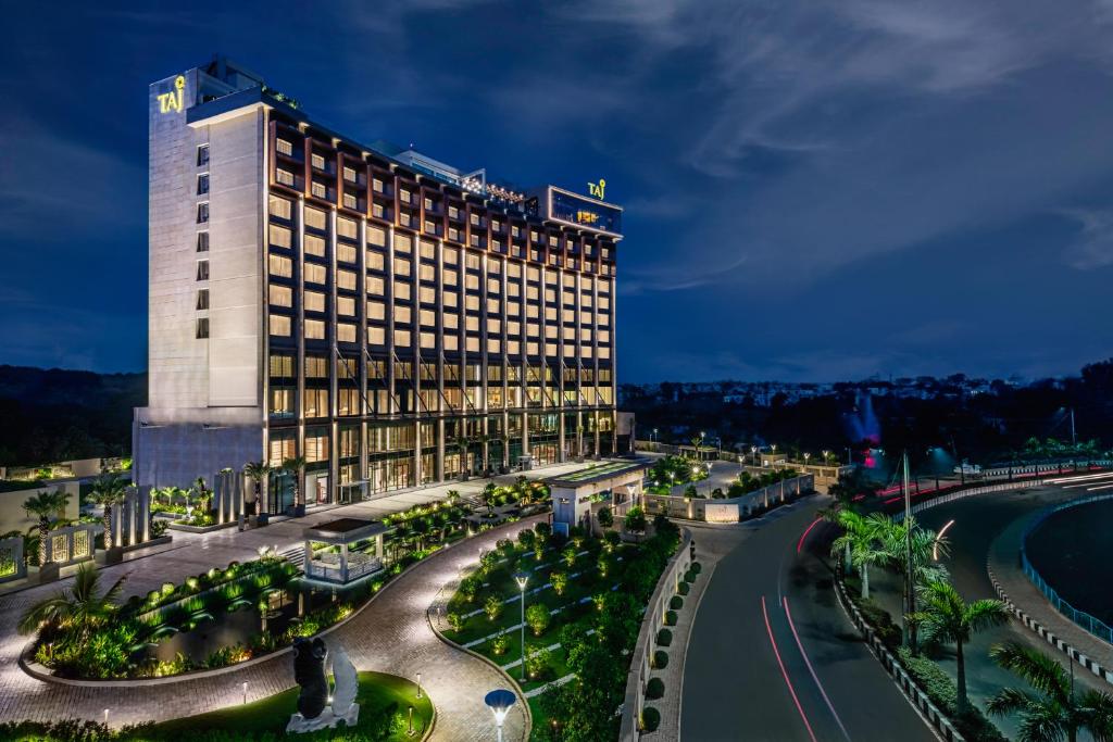 hotels with balcony in Bhopal