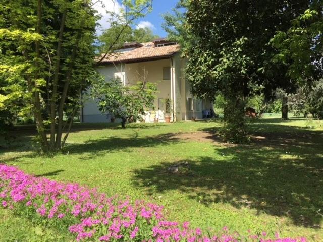 hotels with balcony in Parma