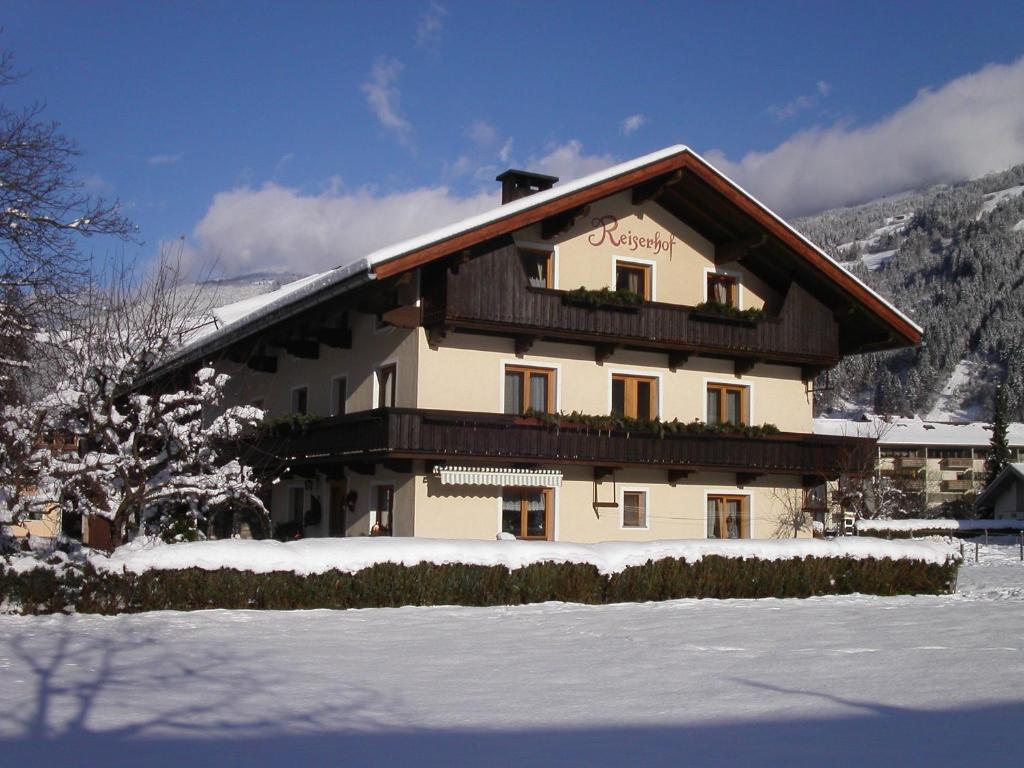 hotels with balcony in Zell Am Ziller