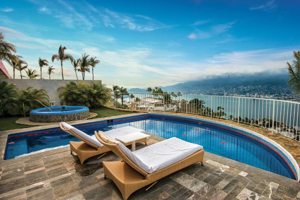 hotels with balcony in Acapulco