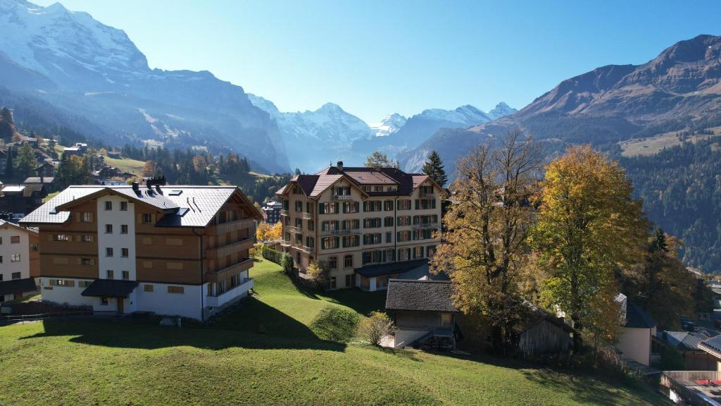 hotels with balcony in Wengen