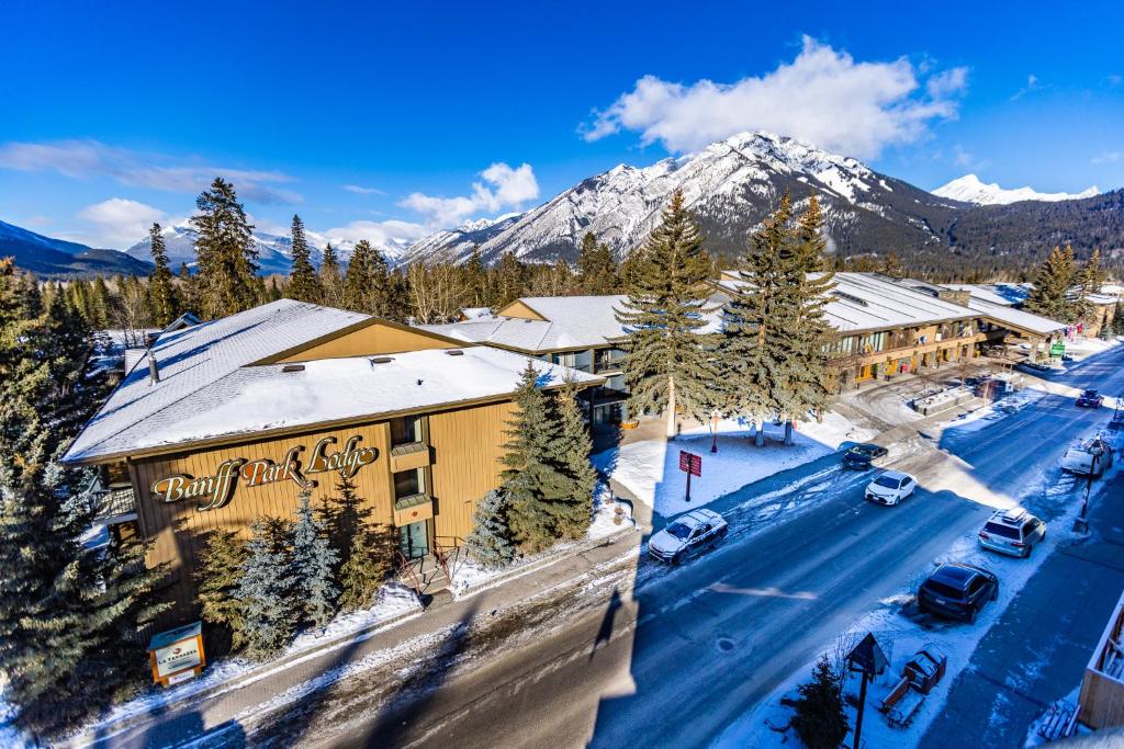 hotels with balcony in Banff Canada