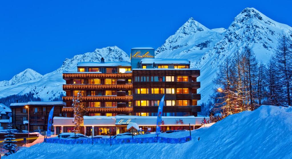 hotels with balcony in Arosa