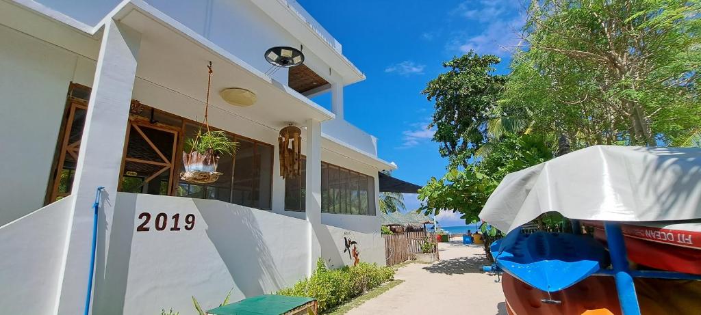 hotels with balcony in Bantayan Island