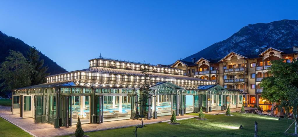 hotels with balcony in Pertisau