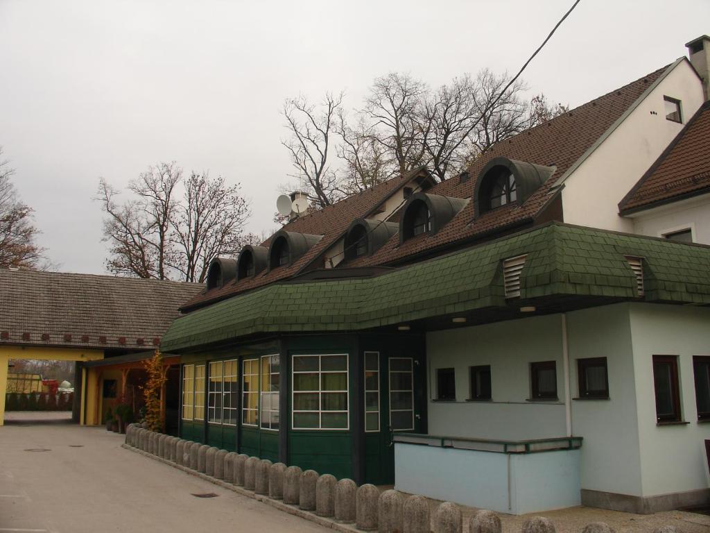 hotels with balcony in Ljubljana