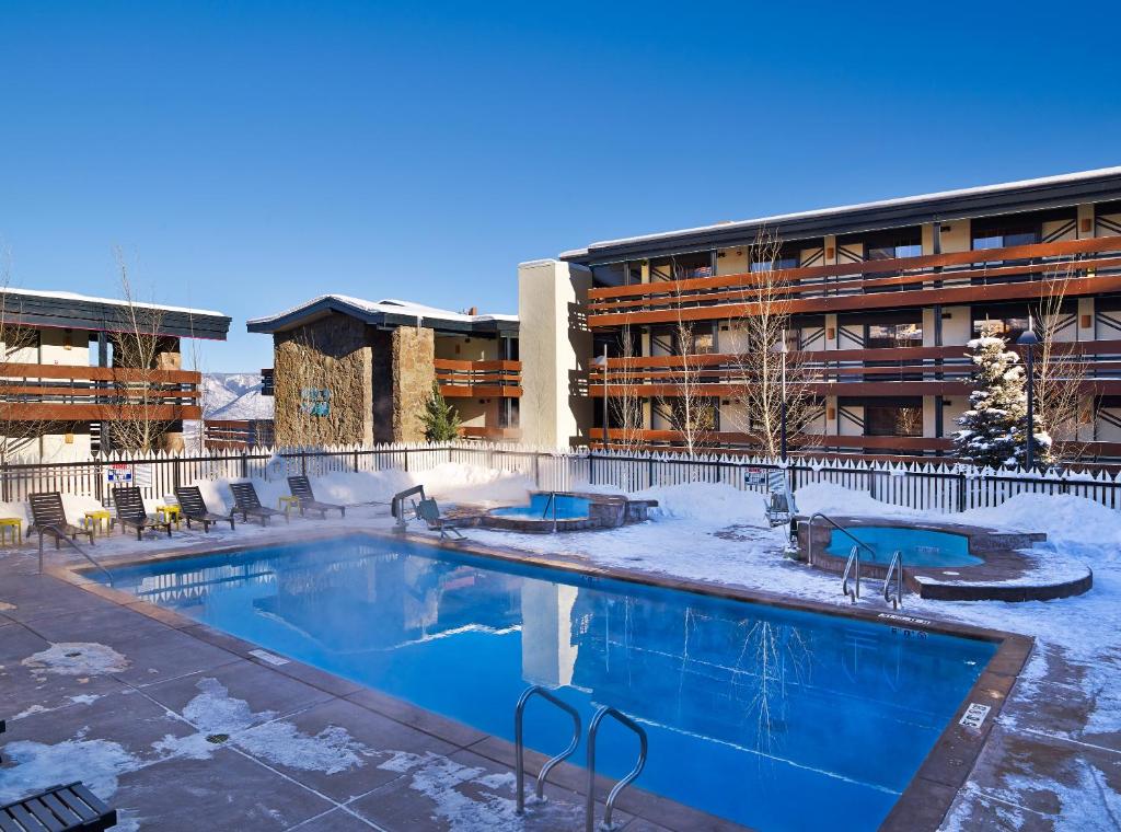 hotels with balcony in Aspen Snowmass