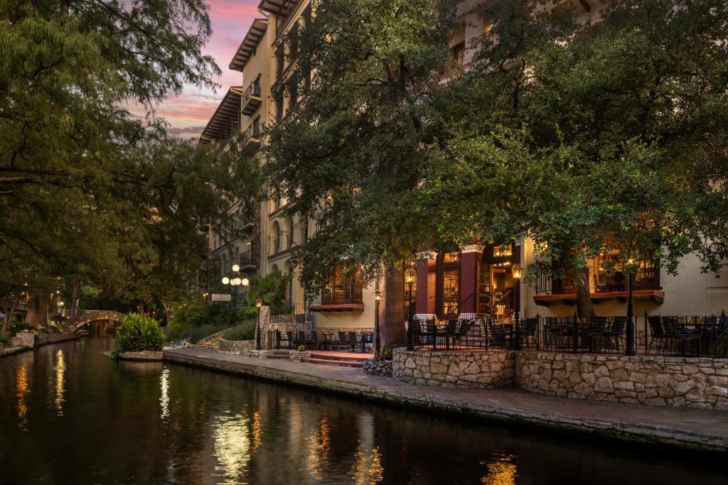 hotels with balcony in San Antonio United States