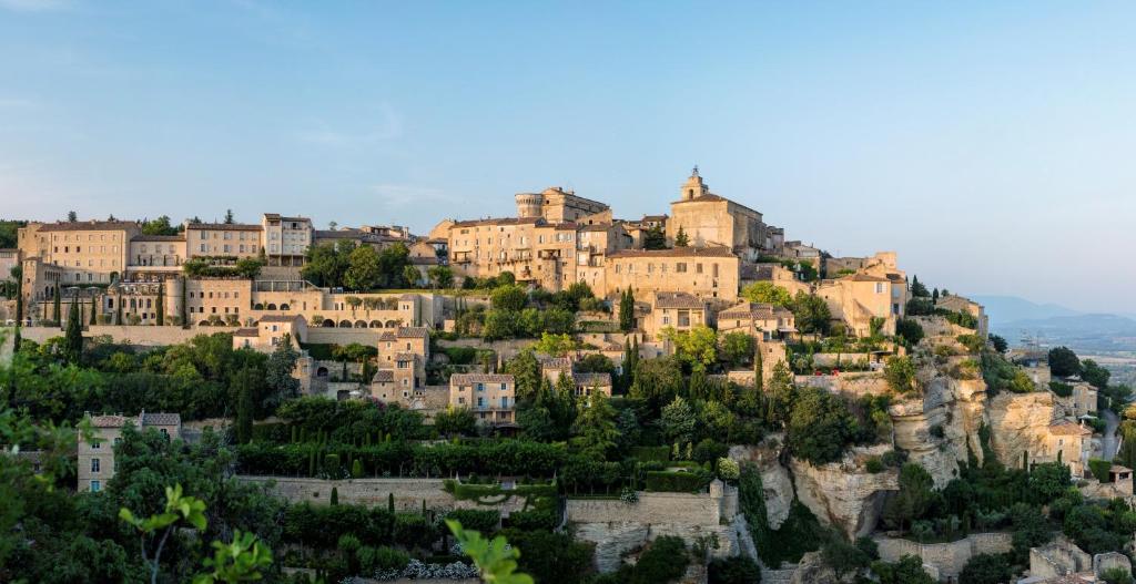 hotels with balcony in Gordes