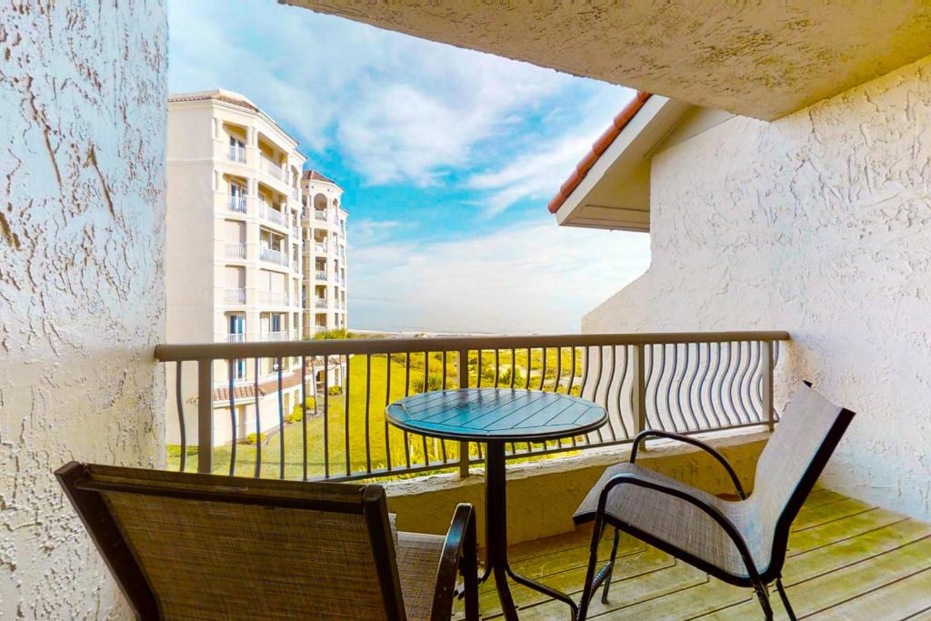 hotels with balcony in Amelia Island