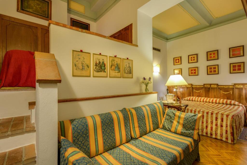 hotels with balcony in Florence San Marco   Santissima Annunziata