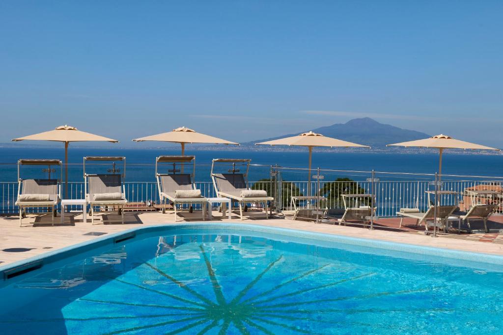 hotels with balcony in Sorrento Italy