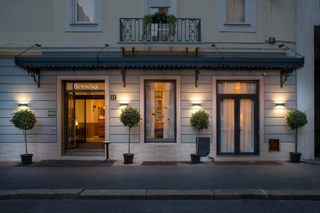 hotels with balcony in Milan Bicocca   Zara