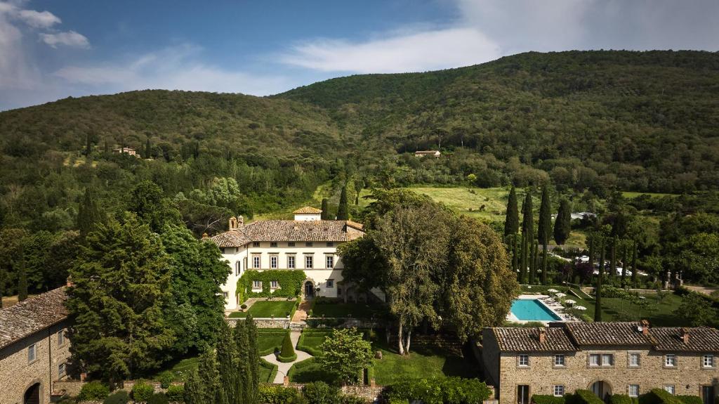 hotels with balcony in Cortona