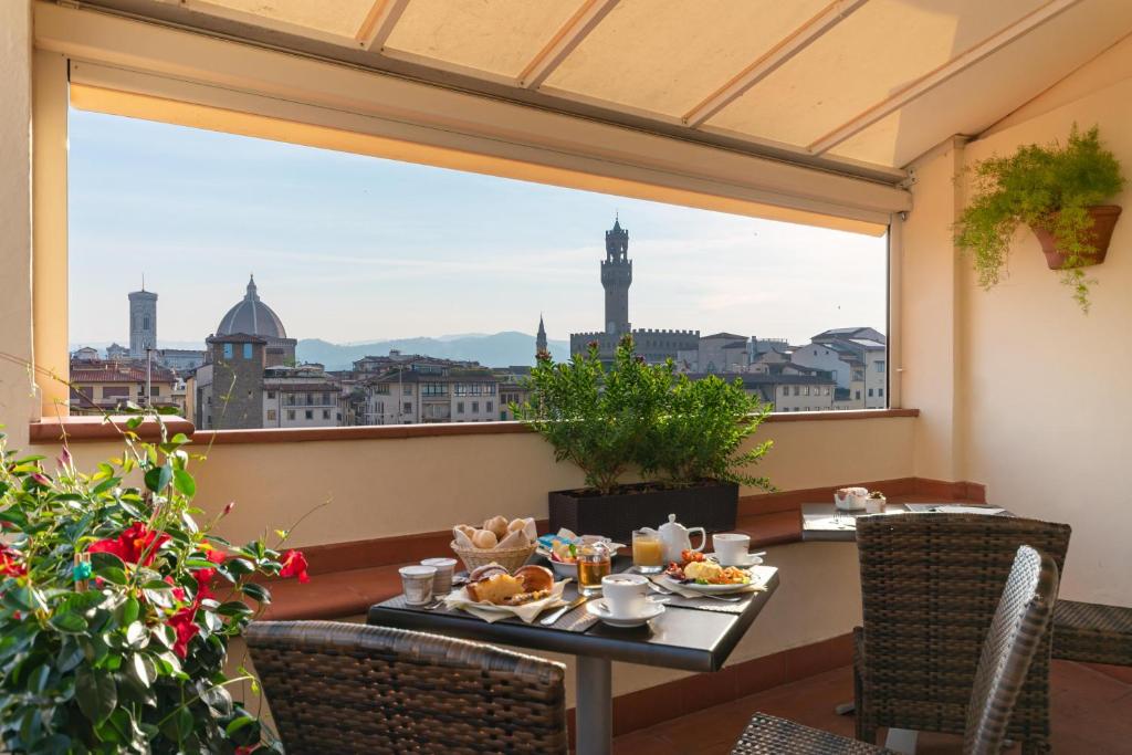 hotels with balcony in Florence