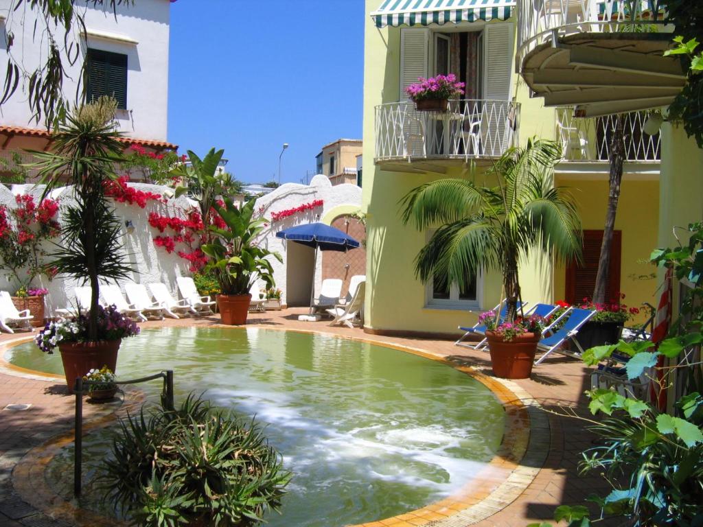 hotels with balcony in Ischia