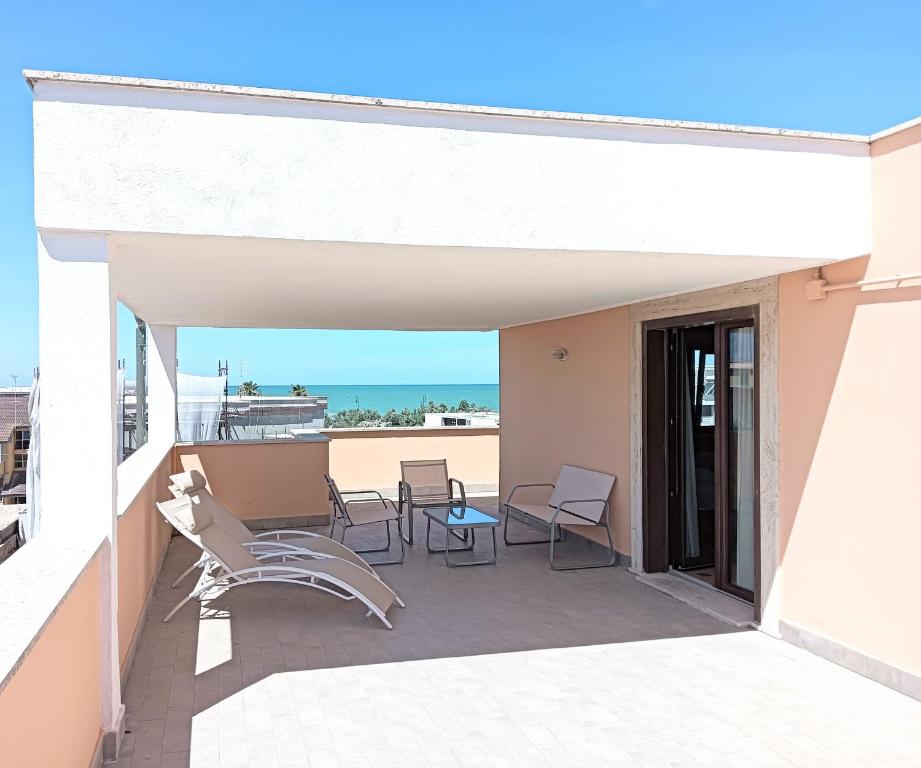 hotels with balcony in Fiumicino