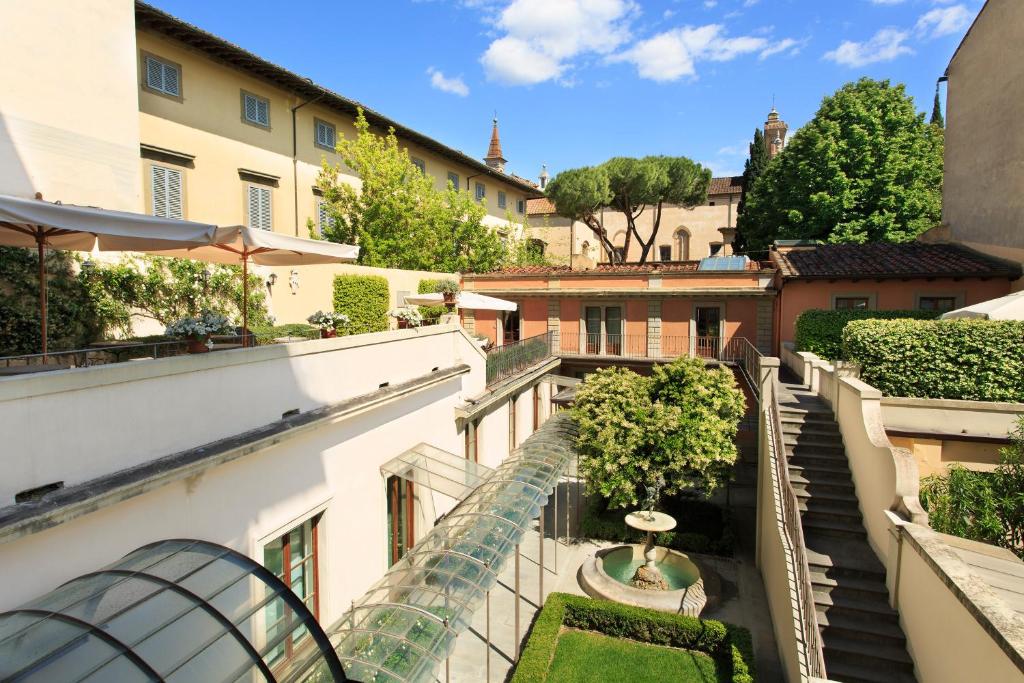 hotels with balcony in Florence