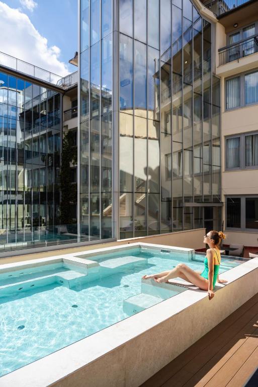 hotels with balcony in Florence