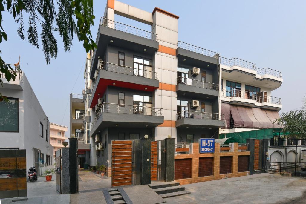 hotels with balcony in Noida