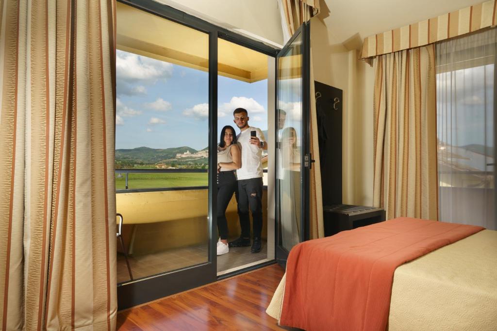 hotels with balcony in Assisi