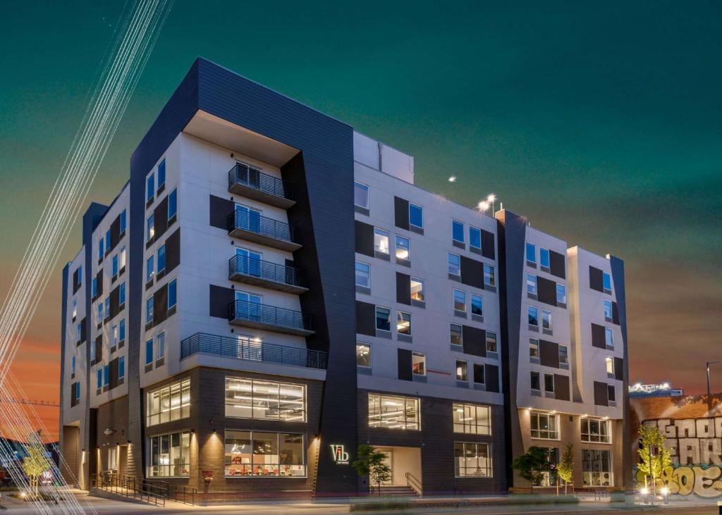 hotels with balcony in Denver Denver Zoo