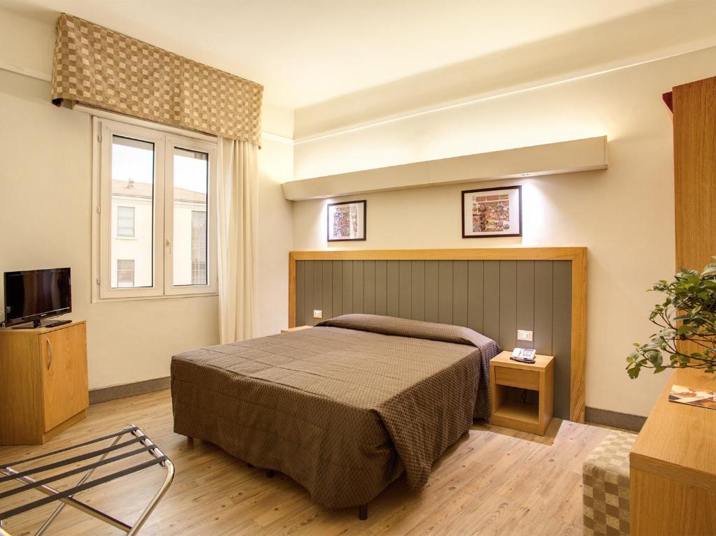 hotels with balcony in Florence Fortezza Da Basso