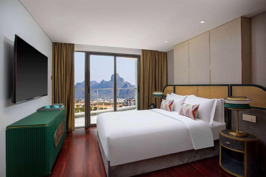 hotels with balcony in Guilin