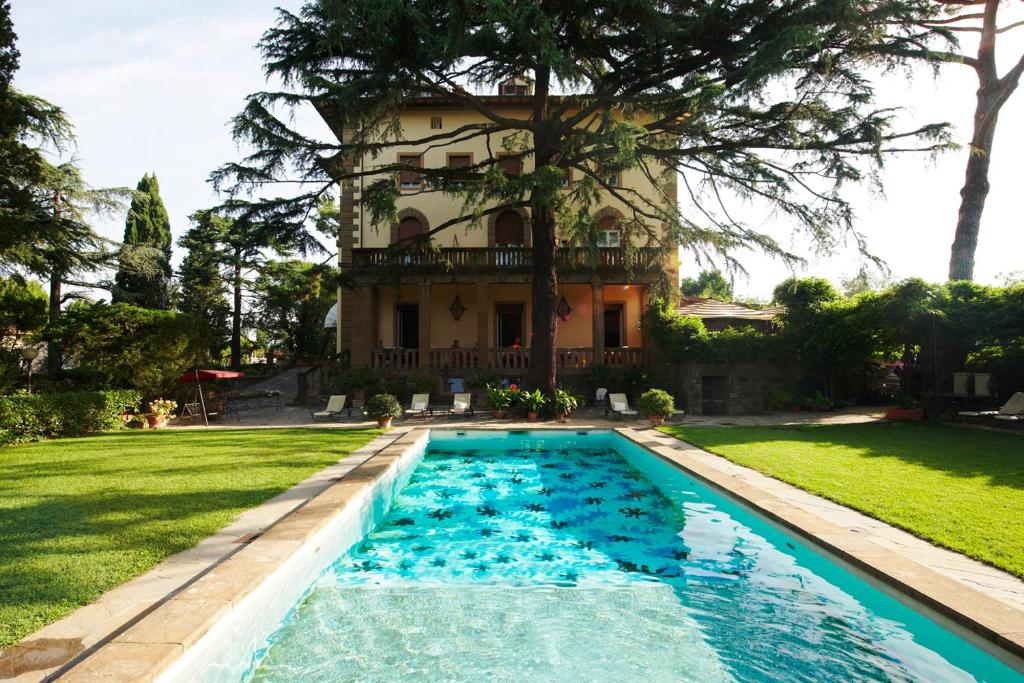 hotels with balcony in Florence