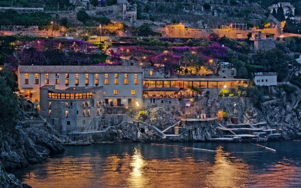 hotels with balcony in Ravello