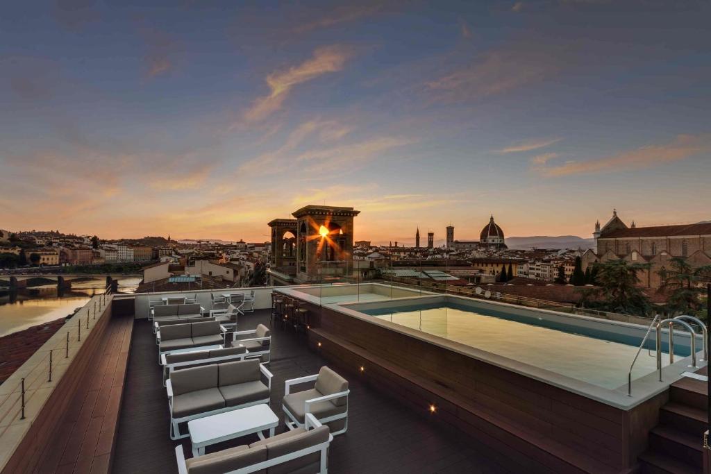 hotels with balcony in Florence