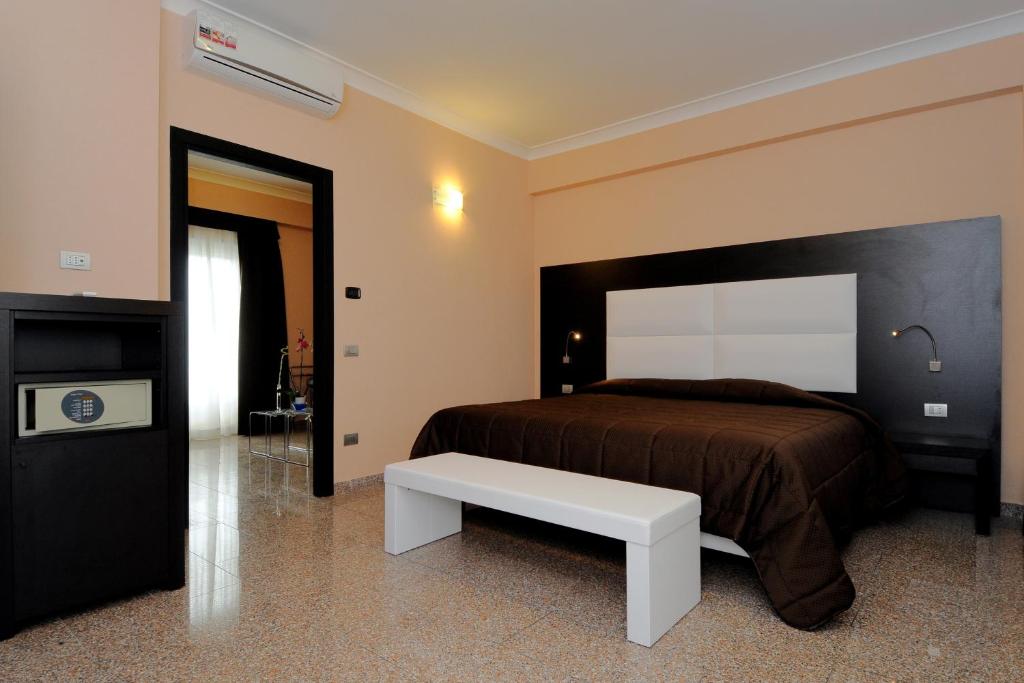 hotels with balcony in Fiumicino